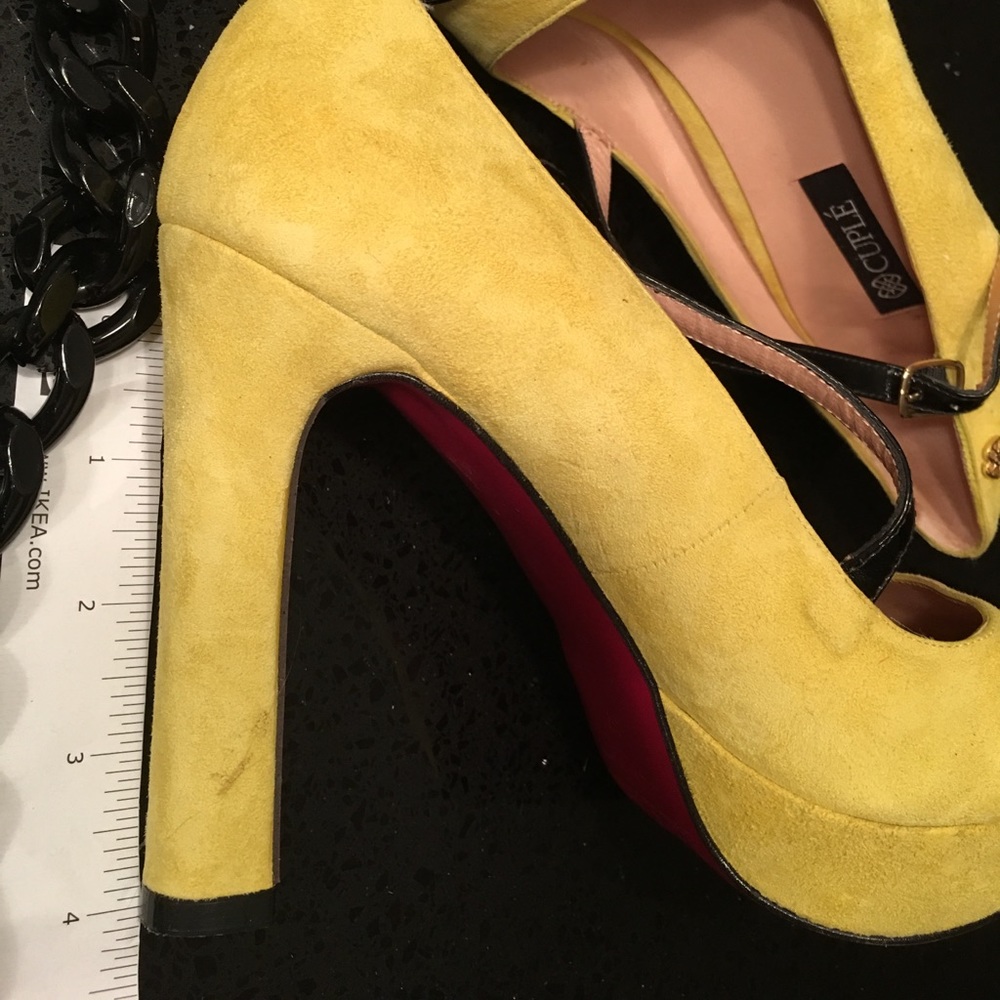Shoes - Picture 4 of 4